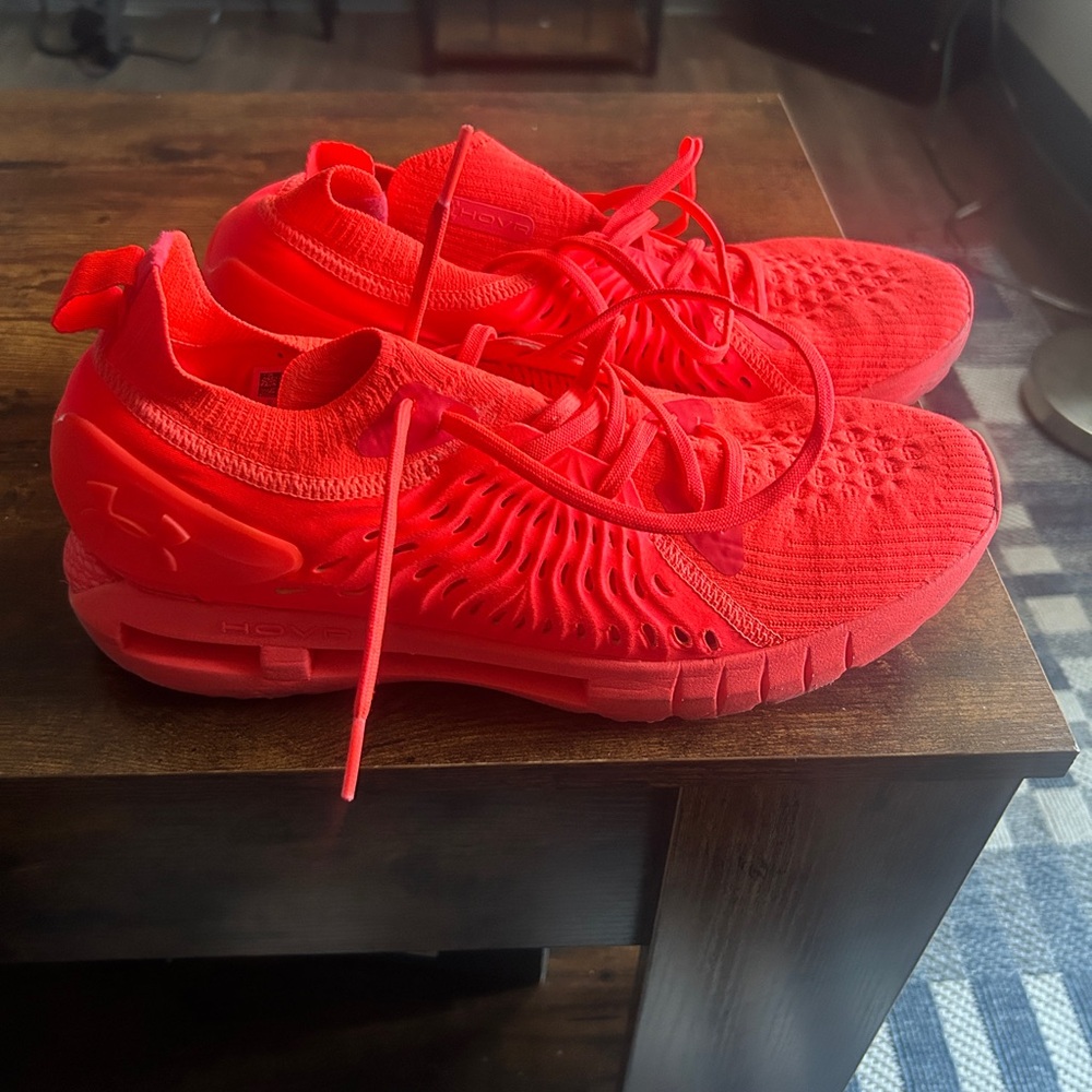 Men’s Under Armour HOVR sneakers